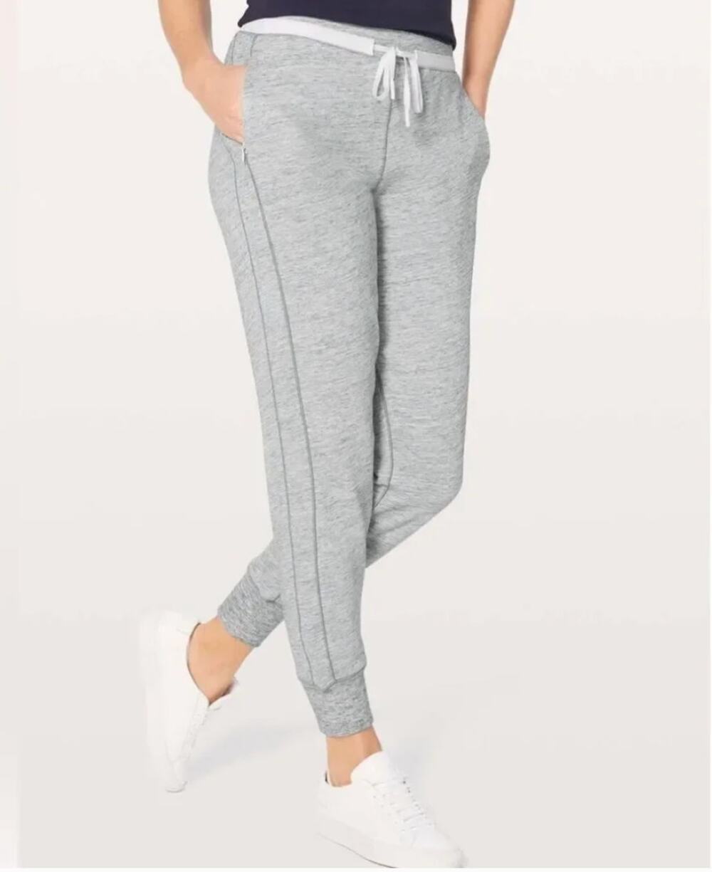 Lululemon Cool and Collected Jogger Sz 6 - Light Grey